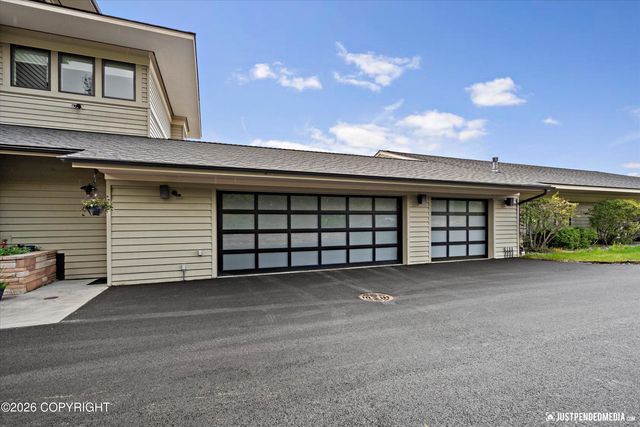 9900 Hillhaven Circle, Anchorage, AK 99507