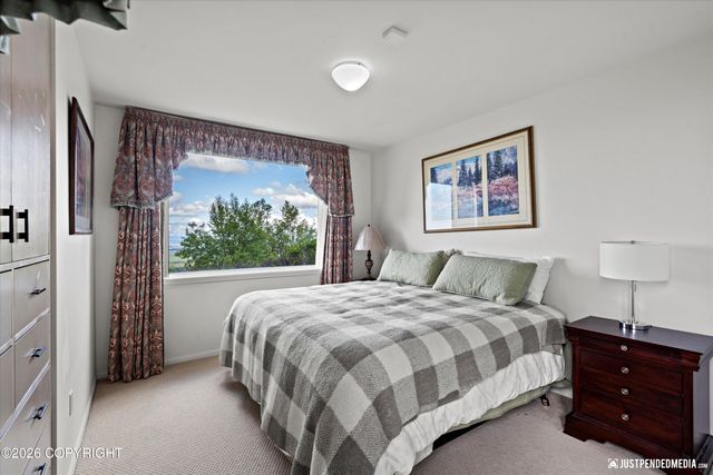 9900 Hillhaven Circle, Anchorage, AK 99507