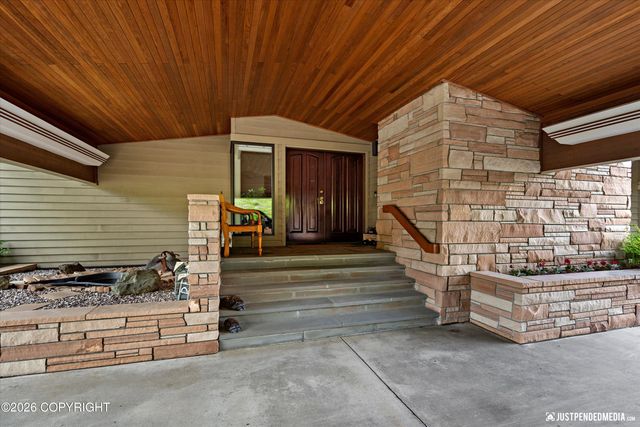 9900 Hillhaven Circle, Anchorage, AK 99507