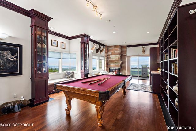 9900 Hillhaven Circle, Anchorage, AK 99507