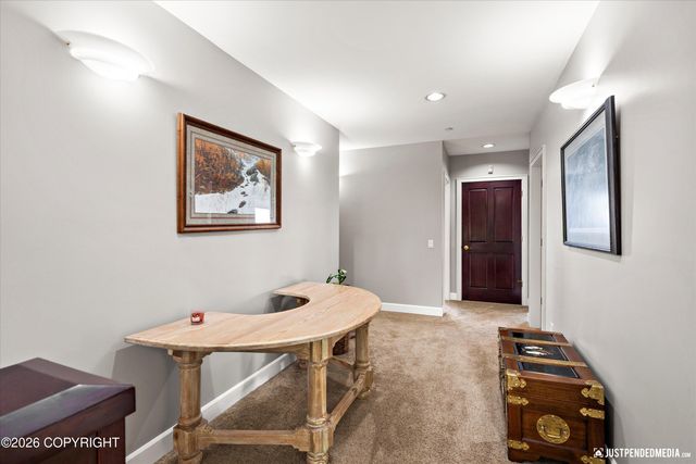 9900 Hillhaven Circle, Anchorage, AK 99507