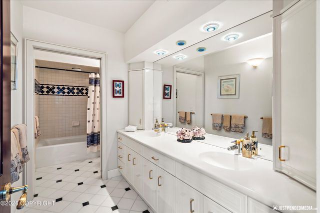 9900 Hillhaven Circle, Anchorage, AK 99507