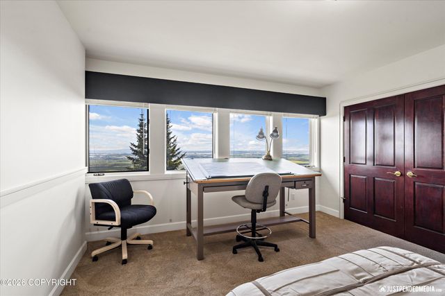 9900 Hillhaven Circle, Anchorage, AK 99507