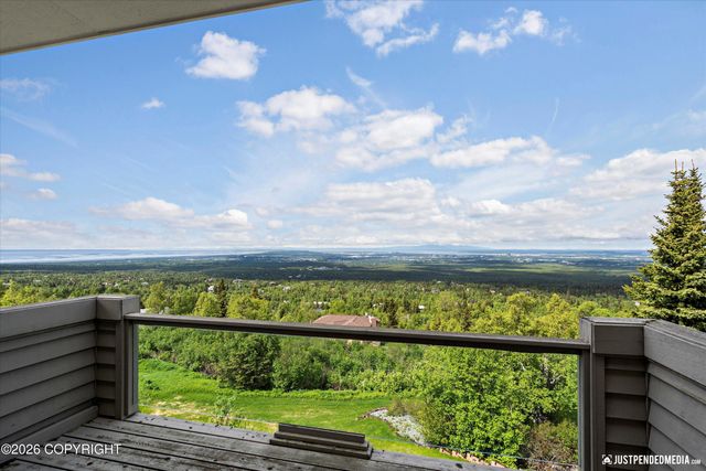 9900 Hillhaven Circle, Anchorage, AK 99507