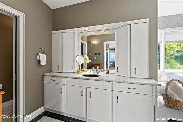 9900 Hillhaven Circle, Anchorage, AK 99507