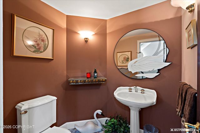 9900 Hillhaven Circle, Anchorage, AK 99507