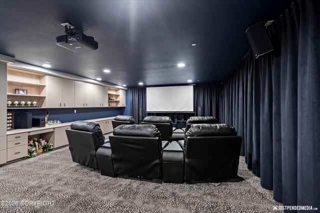 9900 Hillhaven Circle, Anchorage, AK 99507