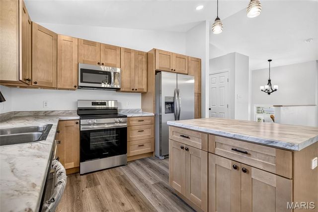 812 Kennett St, De Soto, MO 63020