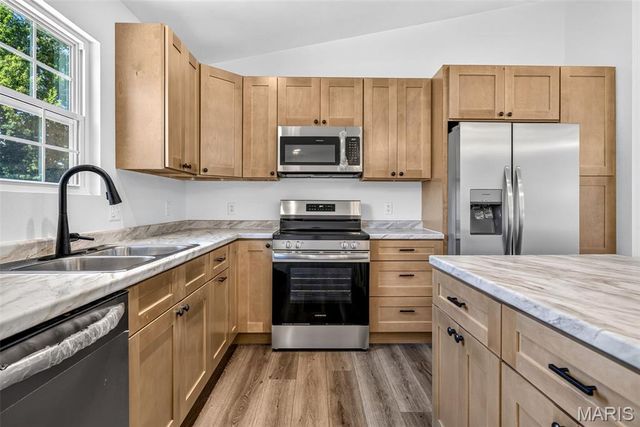 812 Kennett St, De Soto, MO 63020