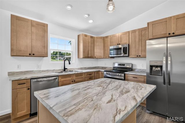 812 Kennett St, De Soto, MO 63020
