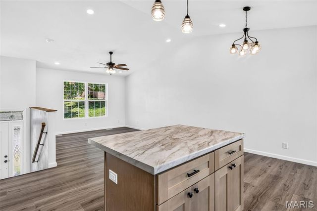 812 Kennett St, De Soto, MO 63020