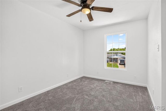 812 Kennett St, De Soto, MO 63020