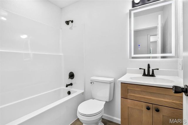 812 Kennett St, De Soto, MO 63020