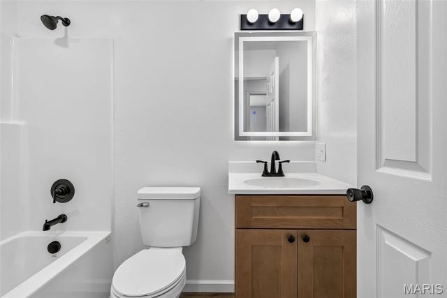 812 Kennett St, De Soto, MO 63020