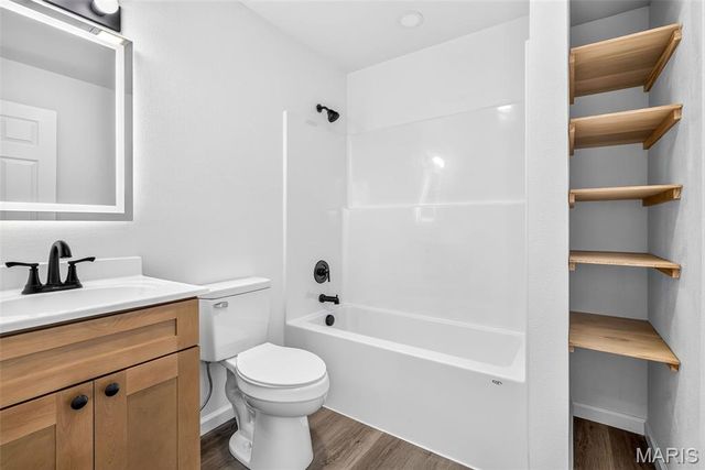 812 Kennett St, De Soto, MO 63020