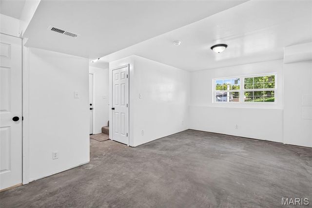 812 Kennett St, De Soto, MO 63020
