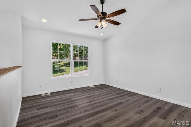 812 Kennett St, De Soto, MO 63020