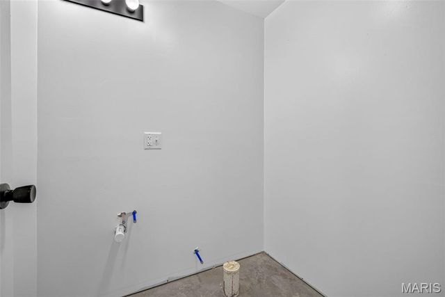 812 Kennett St, De Soto, MO 63020