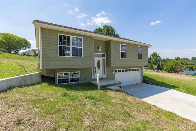 812 Kennett St, De Soto, MO 63020