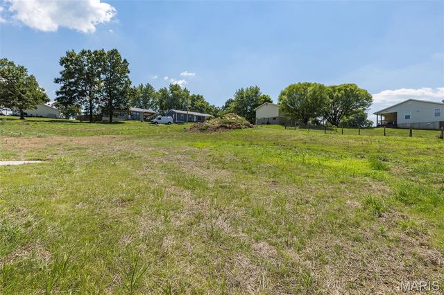 812 Kennett St, De Soto, MO 63020