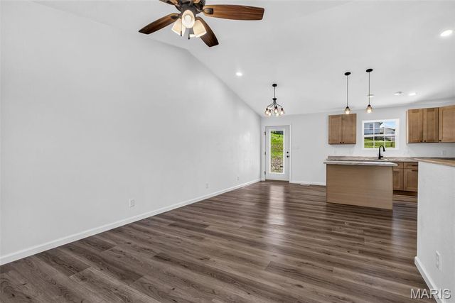 812 Kennett St, De Soto, MO 63020