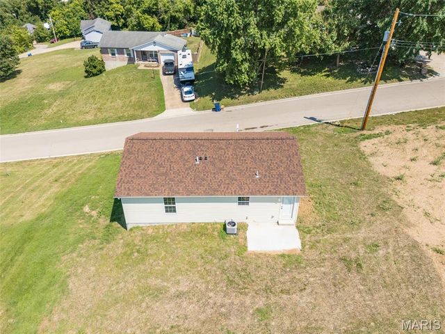 812 Kennett St, De Soto, MO 63020