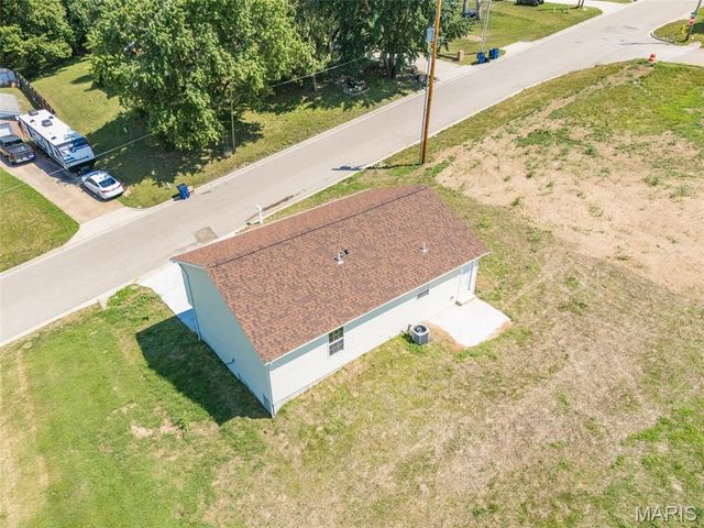 812 Kennett St, De Soto, MO 63020