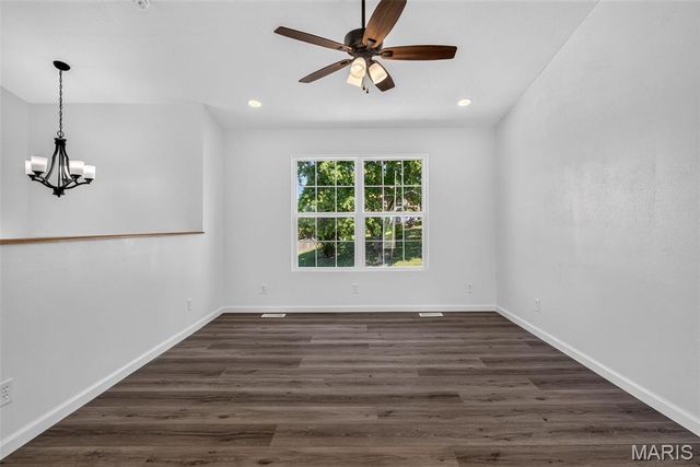 812 Kennett St, De Soto, MO 63020