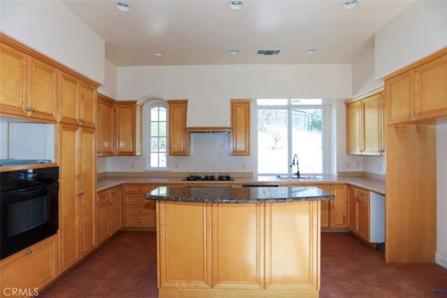 1639 Kleck, Paso Robles, CA 93446