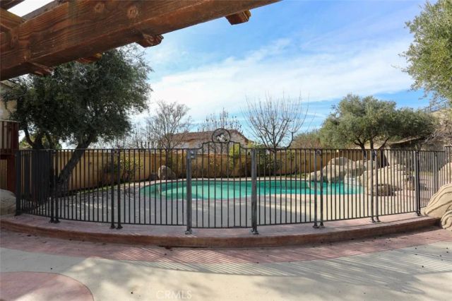 1639 Kleck, Paso Robles, CA 93446