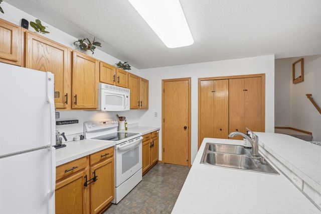 6240 158th Street W 59, Apple Valley, MN 55124