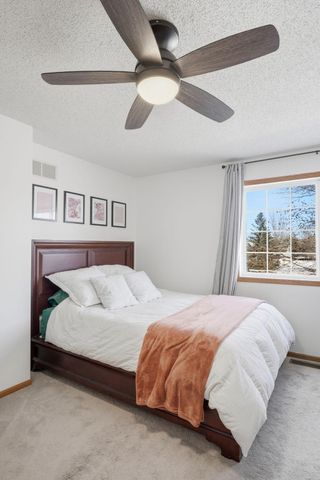 6240 158th Street W 59, Apple Valley, MN 55124