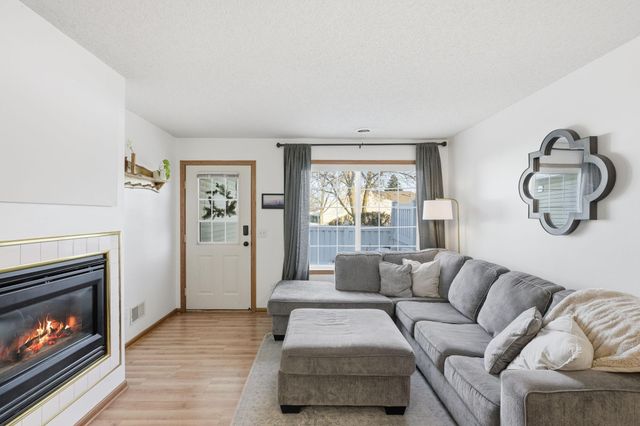 6240 158th Street W 59, Apple Valley, MN 55124