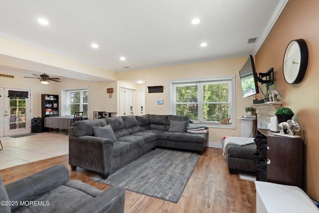 28 Melrose Drive, 1A, Toms River, NJ 08753