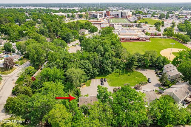 28 Melrose Drive, 1A, Toms River, NJ 08753