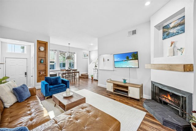 4006 Holland Avenue A, Dallas, TX 75219