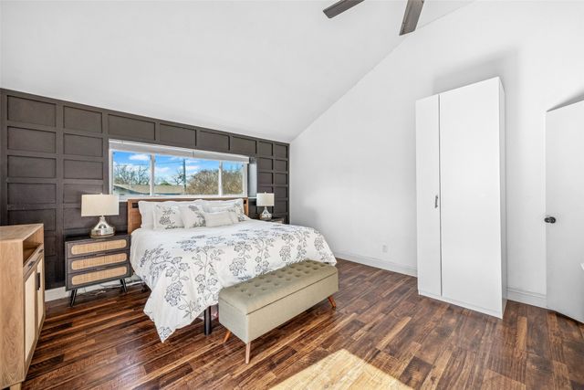 4006 Holland Avenue A, Dallas, TX 75219