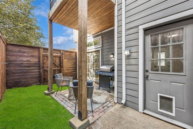 4006 Holland Avenue A, Dallas, TX 75219