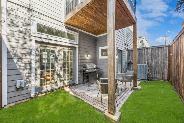 4006 Holland Avenue A, Dallas, TX 75219