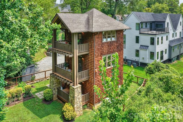 1611 Tippah Park Court, Charlotte, NC 28205