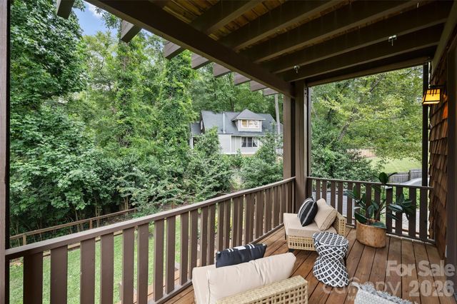 1611 Tippah Park Court, Charlotte, NC 28205