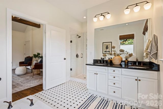 1611 Tippah Park Court, Charlotte, NC 28205