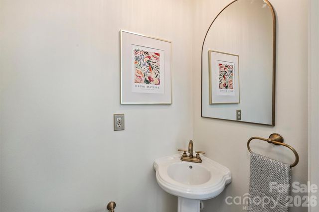1611 Tippah Park Court, Charlotte, NC 28205