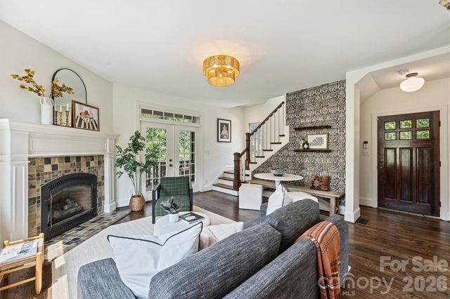 1611 Tippah Park Court, Charlotte, NC 28205