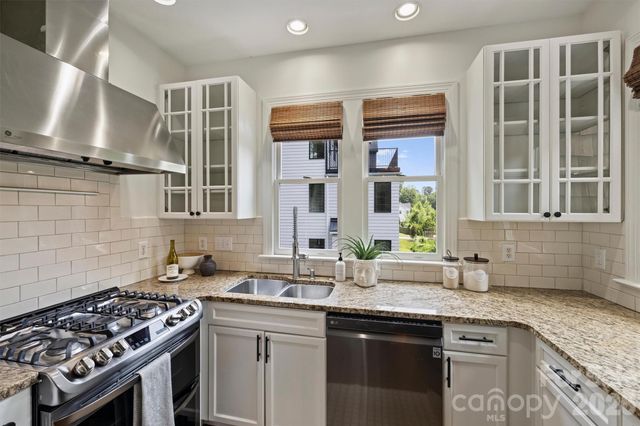 1611 Tippah Park Court, Charlotte, NC 28205