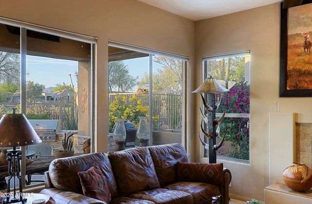 6562 E EVENING GLOW Drive, Scottsdale, AZ 85266