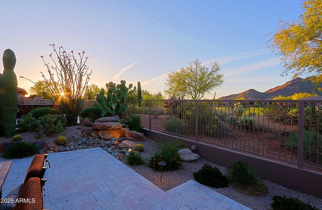 6562 E EVENING GLOW Drive, Scottsdale, AZ 85266