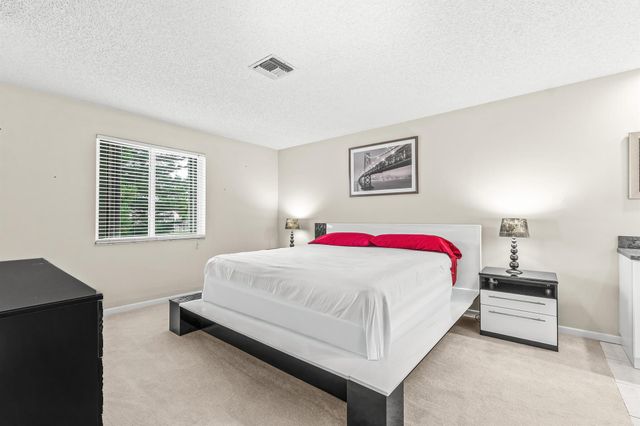 1521 NW 19th Terrace 202, Delray Beach, FL 33445