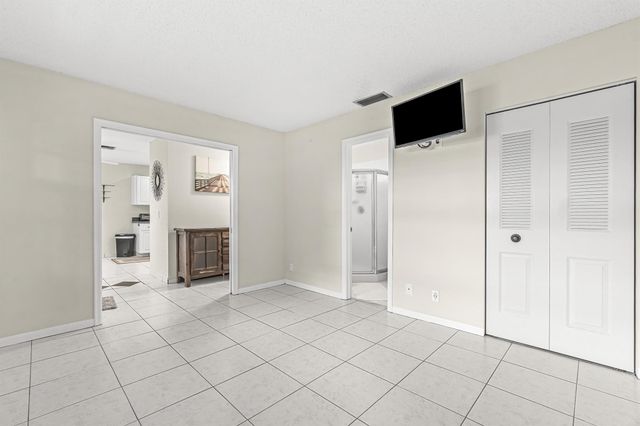 1521 NW 19th Terrace 202, Delray Beach, FL 33445