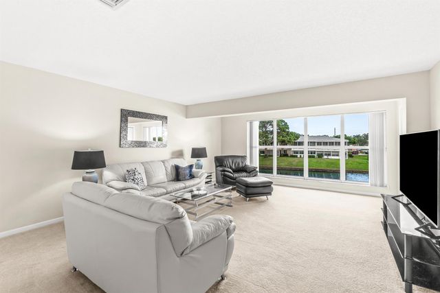 1521 NW 19th Terrace 202, Delray Beach, FL 33445